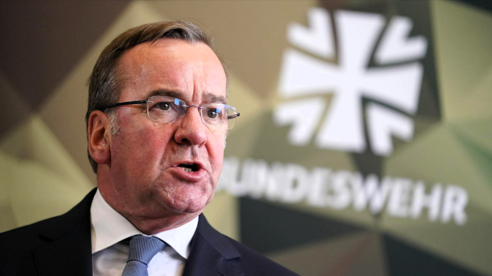 Deutschlands Friedensträume geplatzt - Jetzt muss sich unser Land für einen Krieg rüsten!