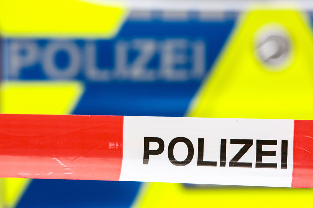 Streit brutal eskaliert! - 25-jähriger Mann sticht seinen Vater nieder - Opfer schwebt nach Not-OP weiter in Lebengefahr