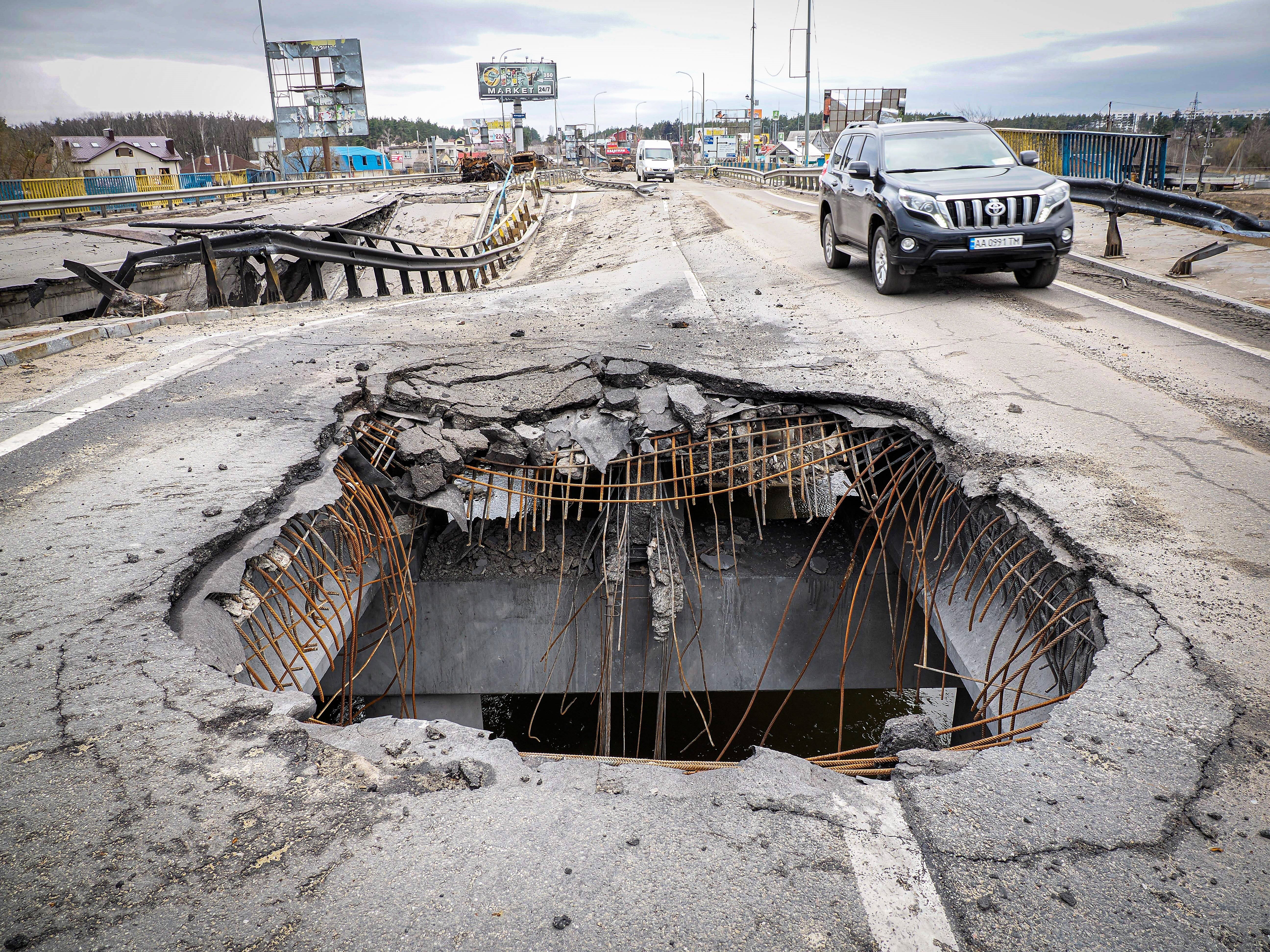Russen haben keine Chance zur Flucht aus Cherson! Ukrainische Armee kontrolliert alle Brücken mit Himars-Raketenwerfer