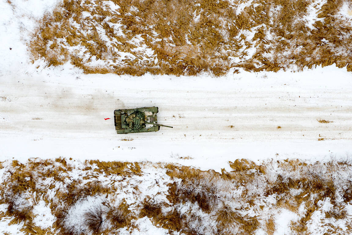 Gefrorener Boden und keine Verstecke! Russland droht schrecklicher Winterkrieg auf offenem Feld!
