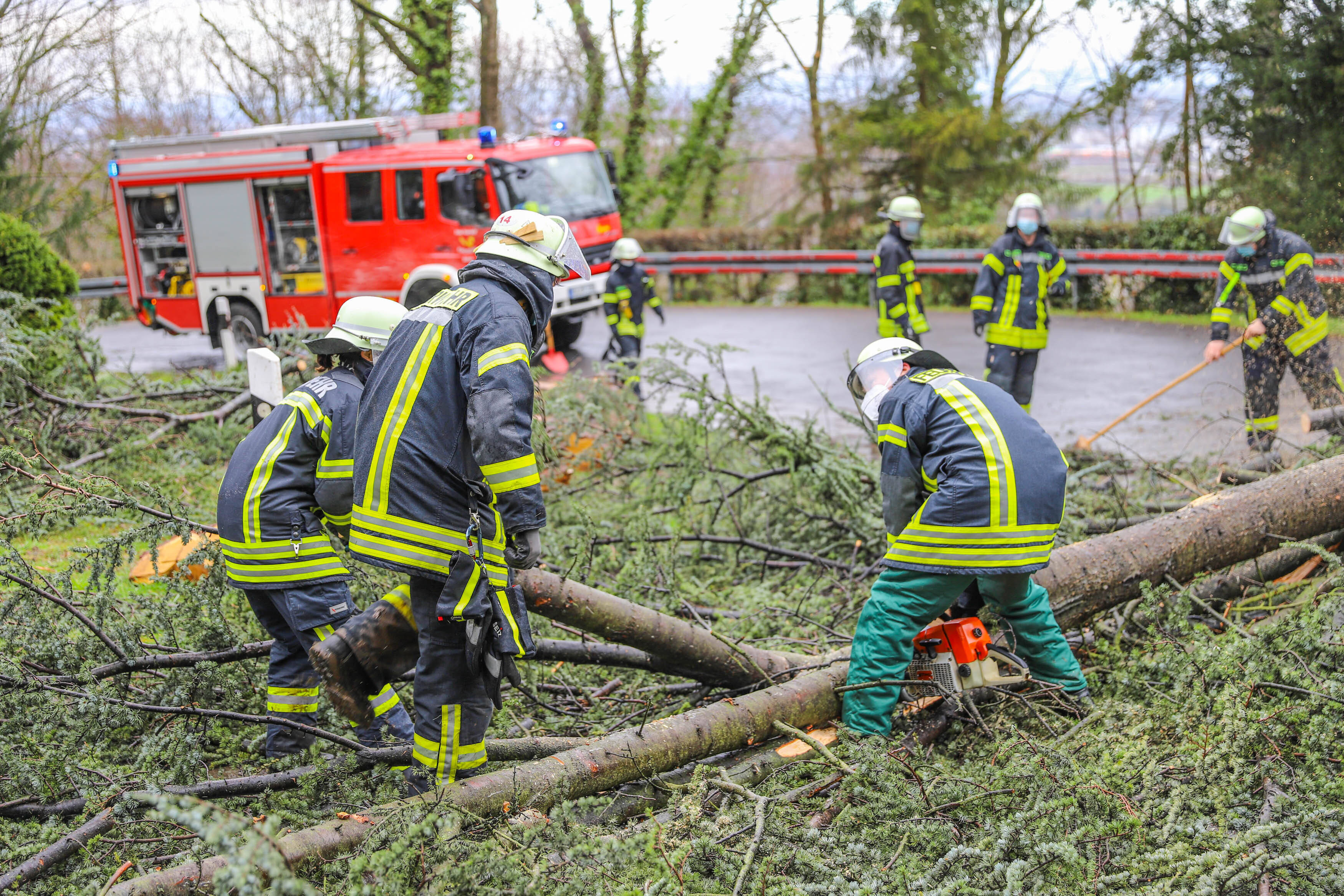 Sturmwarnung! Zahlreiche Tiefdruckgebiete auf dem Weg nach Deutschland - Hier wird es nass und stürmisch