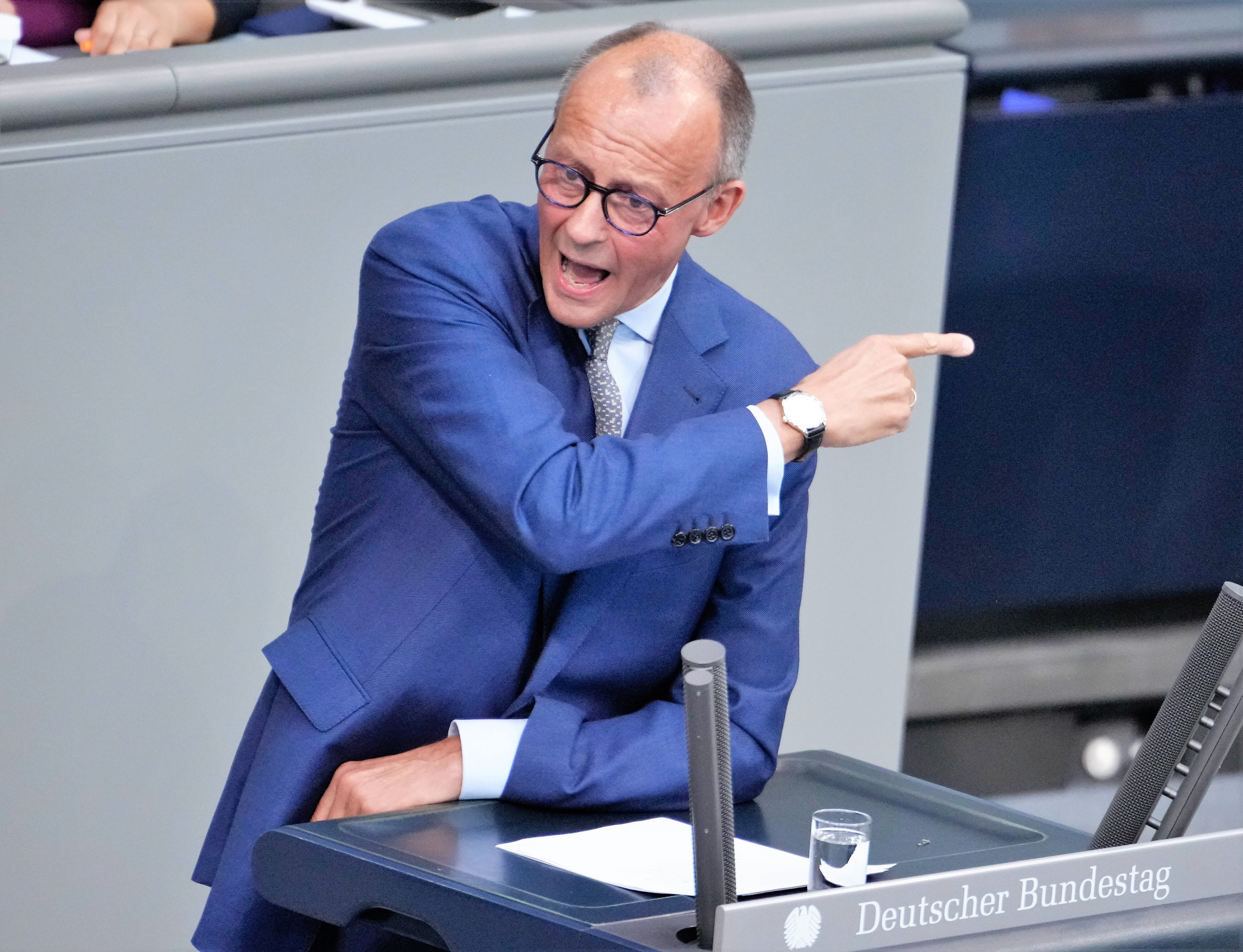 Steuerskandal um Bundeskanzler Olaf Scholz - Friedrich Merz fordert Untersuchungsausschuss!