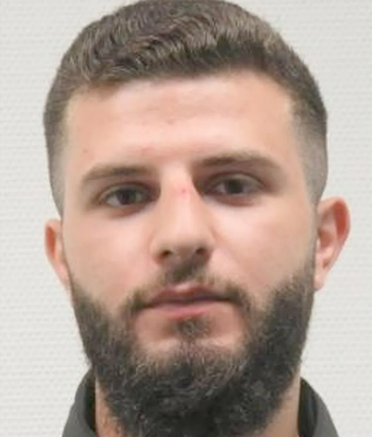 Achtung! Polizei jagt diesen Mörder! Tödliche Schüsse - öffentliche Fahndung läuft!