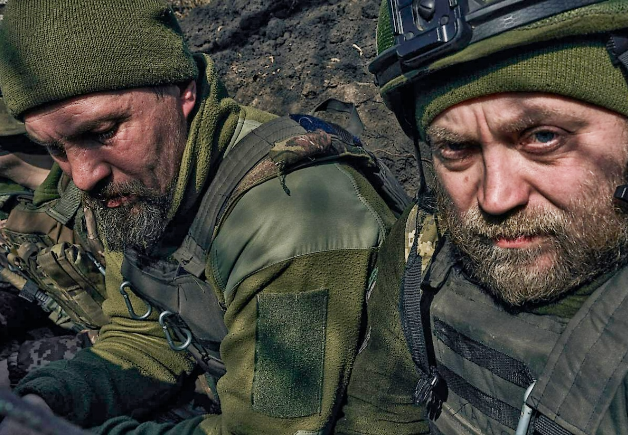 Putins Kämpfer verstecken sich panisch! Nach Angriff auf russischem Gebiet - Putins Armee flieht!