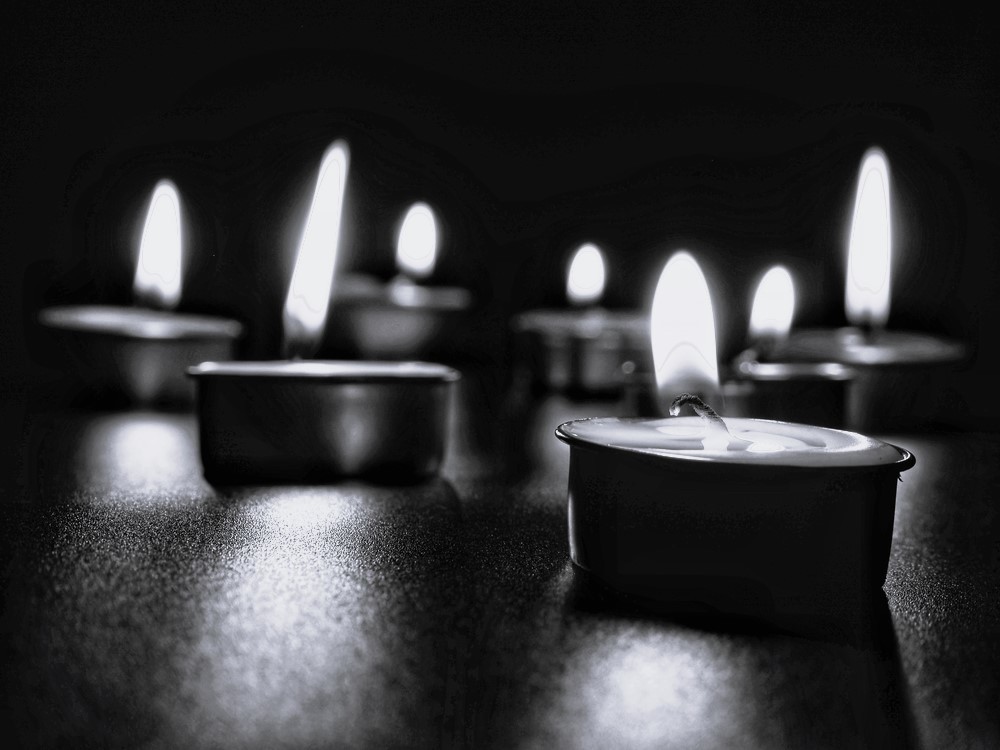 Trauer nach Eintracht Frankfurts Auswärtsspiel - 4 Fans sterben bei Autounfall auf dem Rückweg!